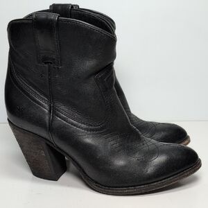 Frye Llana black leather ankle western style heeled bootie boots women's size 6